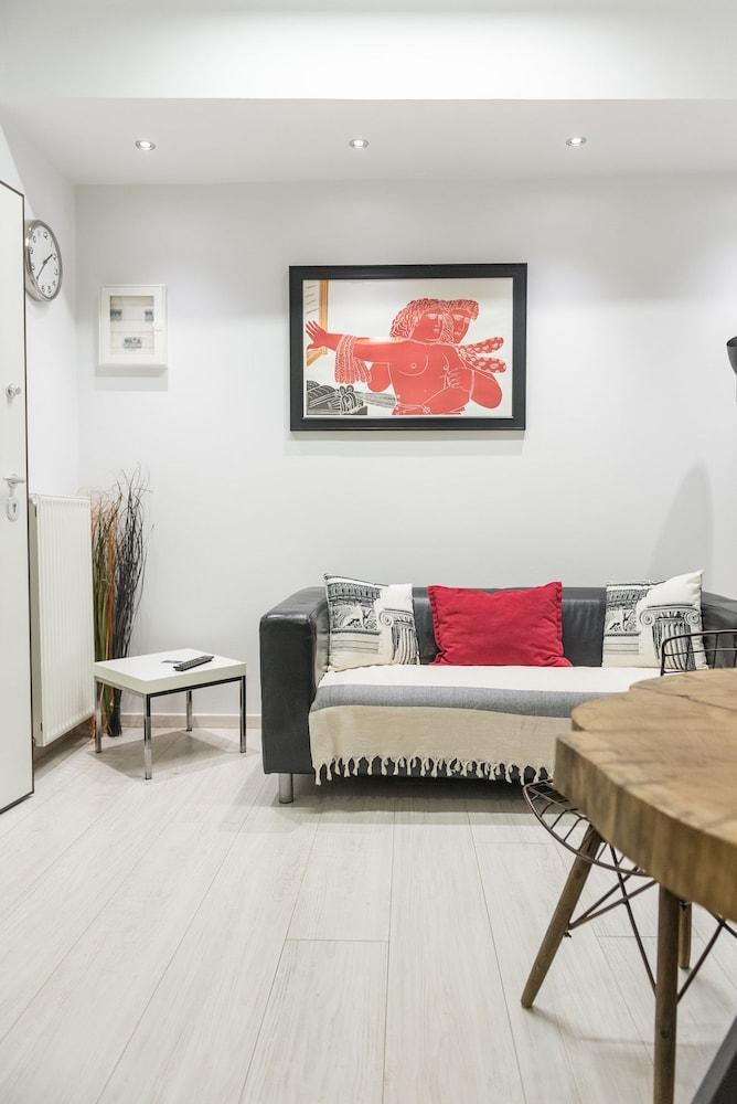 Acropolis Cozy Studio By Livin Urbban アテネ エクステリア 写真